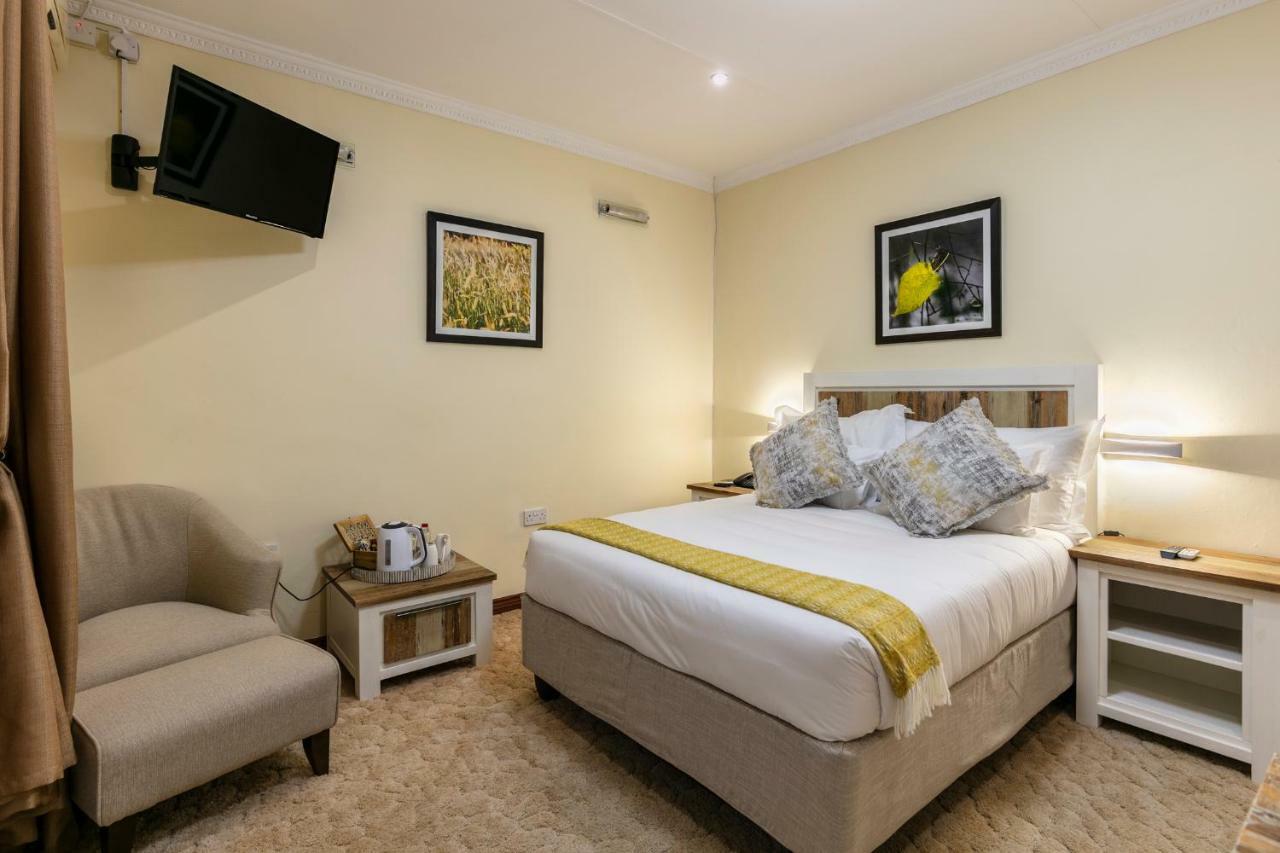 Orchid Luxury Boutique Guesthouse 가보로네 외부 사진