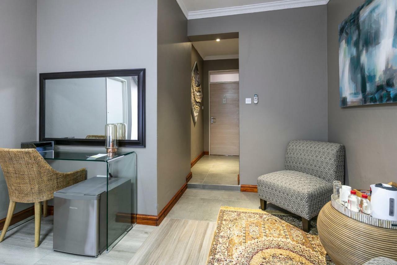 Orchid Luxury Boutique Guesthouse 가보로네 외부 사진
